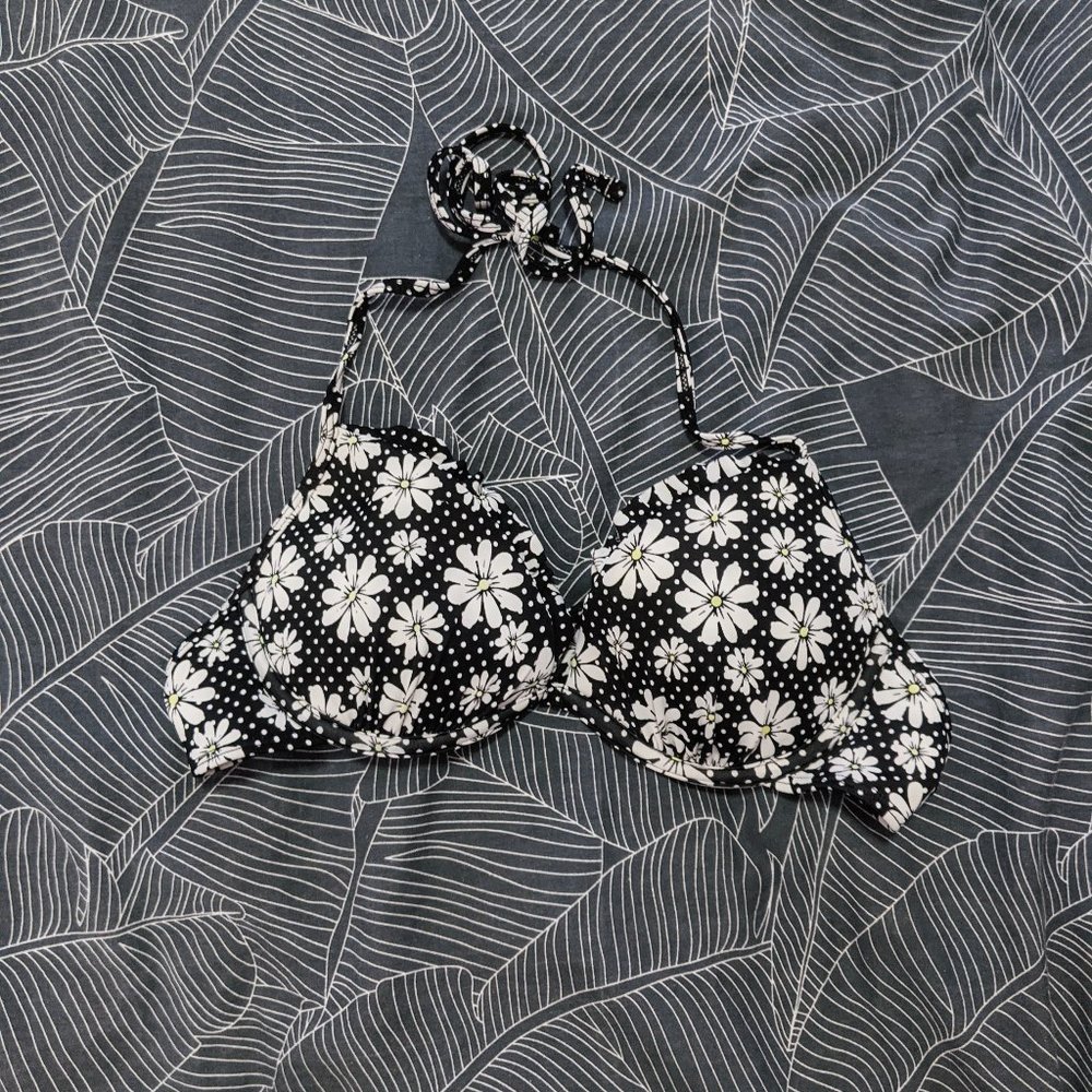 LA Hearts Ruffle Push Up Bikini Top
